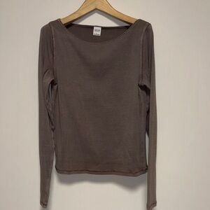 Aritzia taupe homestretch boatneck long sleeve sz l large tried on only